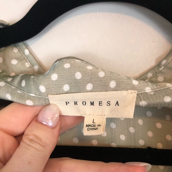 Promesa | Light Green Silky Polka Dot Knot Front Sleeveless Blouse Size Large - Picture 2 of 5